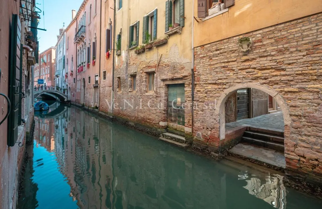 Venice Cera Ca' Del Gondoliere-1